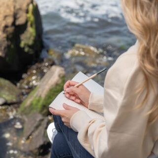 «La Escritura Terapéutica: Un Viaje hacia la Sanación de la Ansiedad»